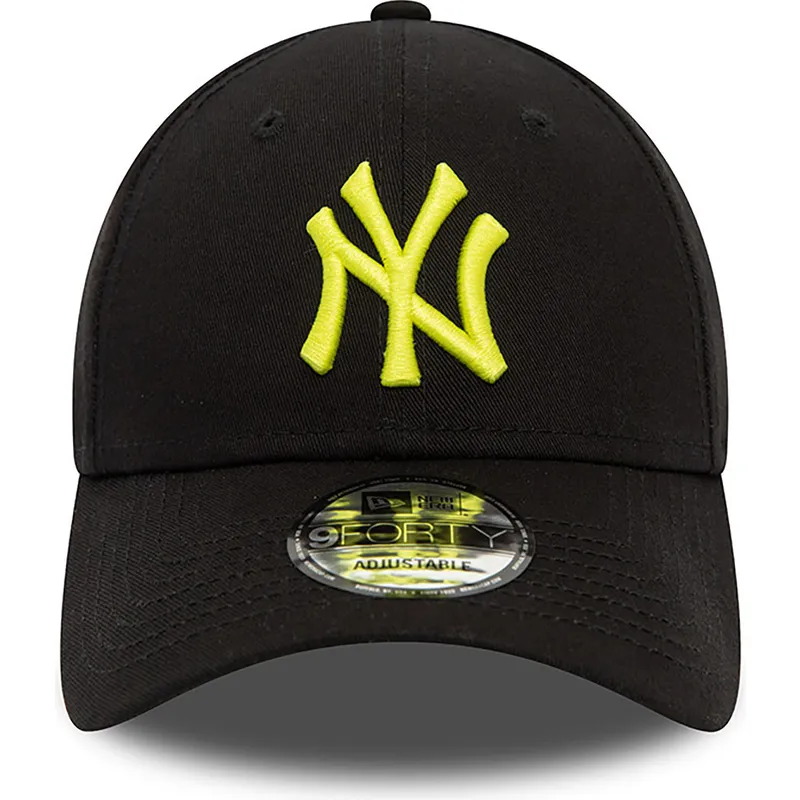 siltovka-zaoblena-cierna-nastavitelny-9forty-league-essential-new-york-yankees-mlb-new-era