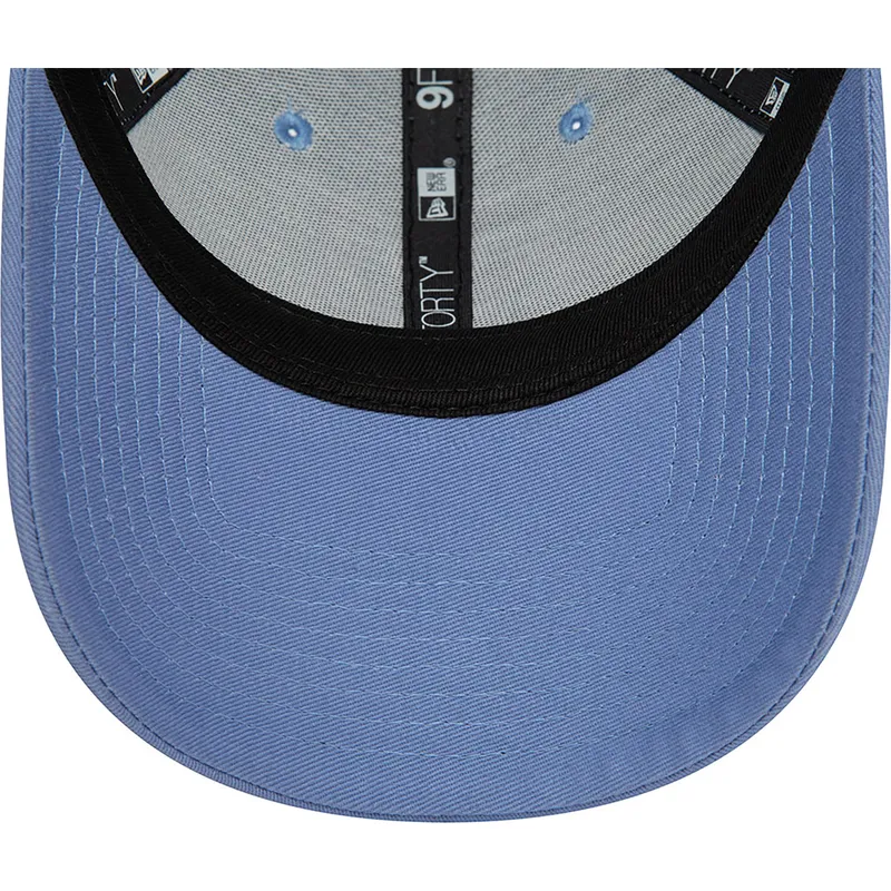 siltovka-zaoblena-modra-nastavitelny-9forty-league-essential-new-york-yankees-mlb-new-era siltovka-zaoblena-modra-nastavitelny-9forty-league-essential-new-york-yankees-mlb-new-era