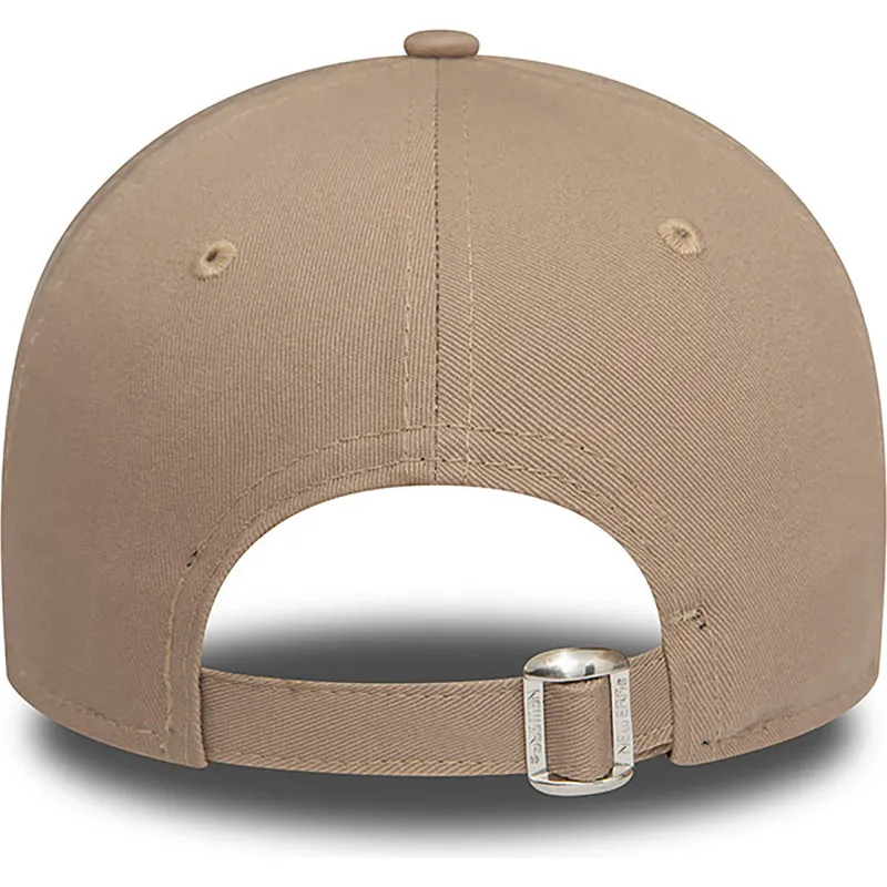 siltovka-zaoblena-hneda-nastavitelny-9twenty-league-essential-new-york-yankees-mlb-new-era siltovka-zaoblena-hneda-nastavitelny-9twenty-league-essential-new-york-yankees-mlb-new-era