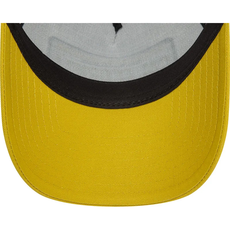 siltovka-zaoblena-viacfarebna-snapback-a-frame-patch-california-new-era