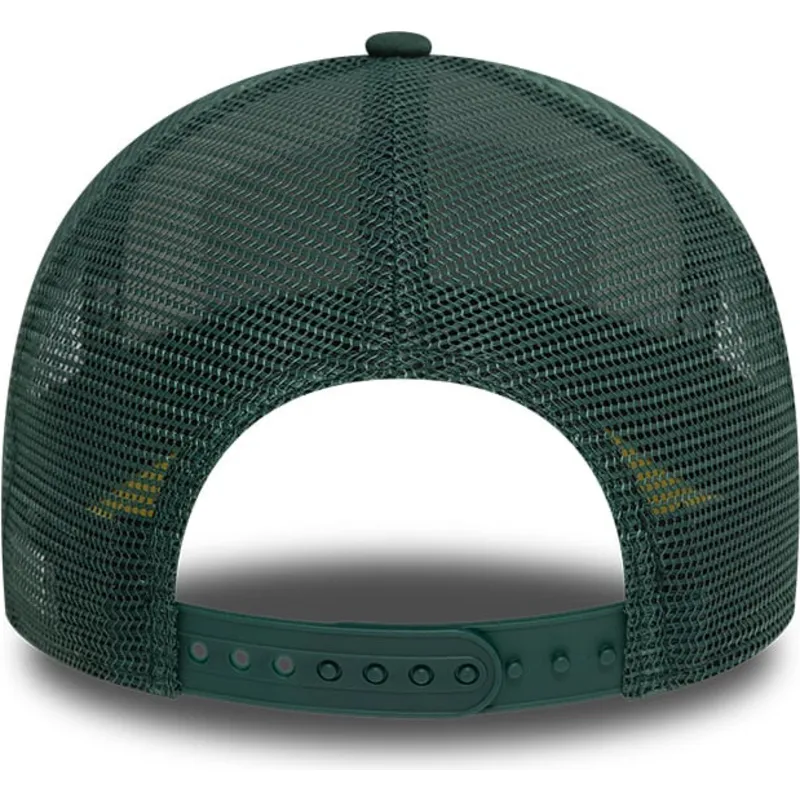 siltovka-zaoblena-viacfarebna-snapback-a-frame-patch-california-new-era