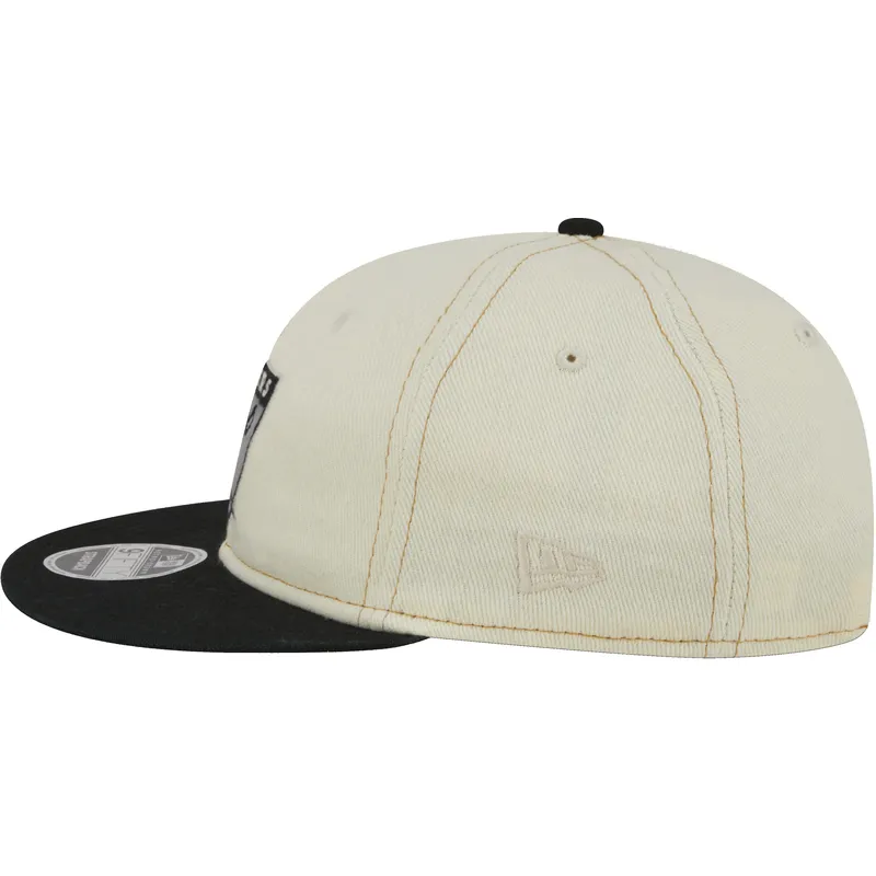 beige-und-schwarze-verstellbare-flatcap-9fifty-retro-crown-denim-der-oakland-raiders-nfl-von-new-era