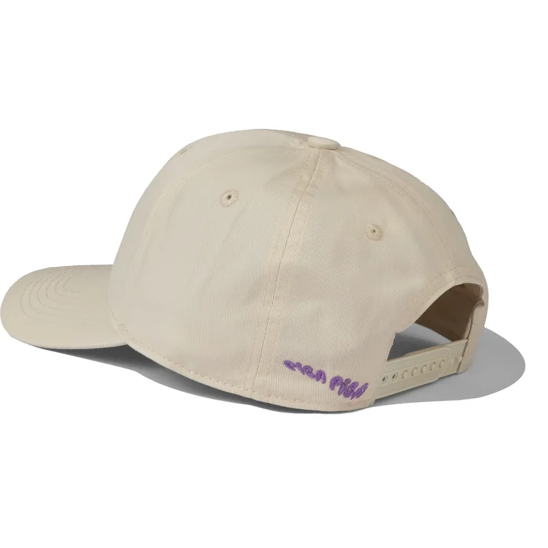 beige-gebogene-snapback-kappe-heartbreak-hotel-von-pica-pica