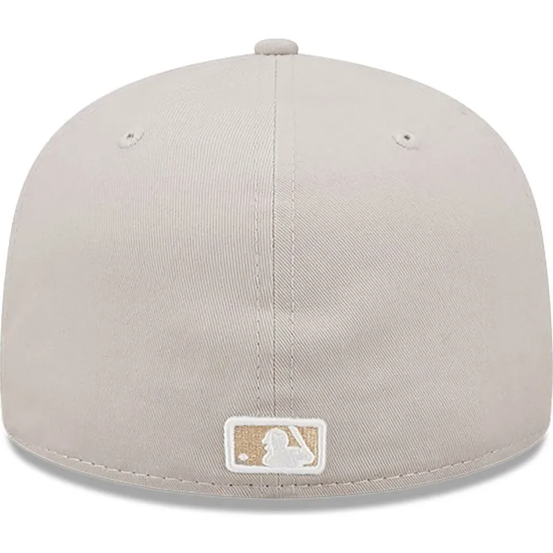beige-angepasste-59fifty-league-essential-flat-cap-der-new-york-yankees-mlb-von-new-era