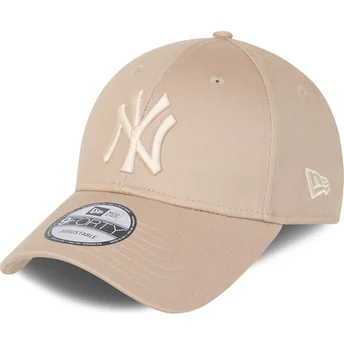 Cap zaoblená beige adjustable strap 9FORTY League Essential New York Yankees MLB New Era