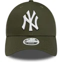 grune-verstellbare-curved-cap-fur-damen-9forty-league-essential-der-new-york-yankees-mlb-von-new-era