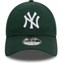 dunkelgrune-verstellbare-curved-cap-9forty-league-essential-der-new-york-yankees-mlb-von-new-era