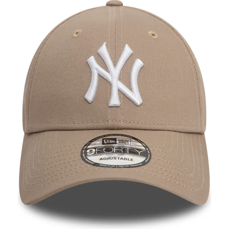 siltovka-zaoblena-hneda-nastavitelny-9forty-league-essential-new-york-yankees-mlb-new-era siltovka-zaoblena-hneda-nastavitelny-9forty-league-essential-new-york-yankees-mlb-new-era
