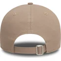 cap-zaoblena-brown-adjustable-strap-claro-9forty-league-essential-new-york-yankees-mlb-new-era