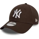 cap-zaoblena-brown-adjustable-strap-9forty-league-essential-new-york-yankees-mlb-new-era