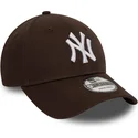 cap-zaoblena-brown-adjustable-strap-9forty-league-essential-new-york-yankees-mlb-new-era