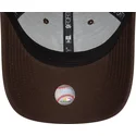 cap-zaoblena-brown-adjustable-strap-9forty-league-essential-new-york-yankees-mlb-new-era