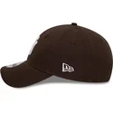 cap-zaoblena-brown-adjustable-strap-9forty-league-essential-new-york-yankees-mlb-new-era