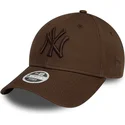 siltovka-zaoblena-hneda-nastavitelny-9forty-league-essential-new-york-yankees-mlb-new-era
