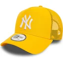 siltovka-zaoblena-zlta-snapback-a-frame-league-essential-new-york-yankees-mlb-new-era