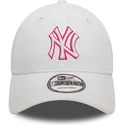 siltovka-zaoblena-biely-nastavitelny-rosa-9forty-team-outline-new-york-yankees-mlb-new-era