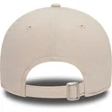 beige-verstellbare-curved-cap-9forty-repreve-basketball-pizza-von-new-era