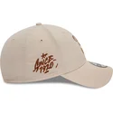verstellbare-beige-9forty-repreve-basketball-pizza-kappe-mit-gebogenem-schirm-von-new-era
