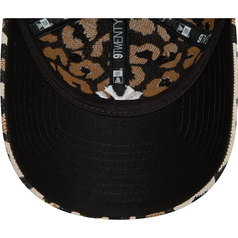 siltovka-zaoblena-leopardi-nastavitelny-9forty-jacquard-new-york-yankees-mlb-new-era siltovka-zaoblena-leopardi-nastavitelny-9forty-jacquard-new-york-yankees-mlb-new-era