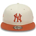 siltovka-rovna-bezova-snapback-9fifty-patch-new-york-yankees-mlb-new-era