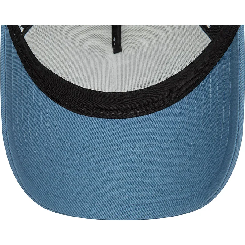 siltovka-zaoblena-modra-snapback-a-frame-character-rick-y-morty-new-era siltovka-zaoblena-modra-snapback-a-frame-character-rick-y-morty-new-era