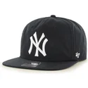 schwarze-snapback-cap-mit-flachem-schirm-der-new-york-yankees-mlb-von-47-brand