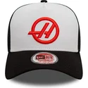 weisse-und-schwarze-trucker-cap-e-frame-von-haas-f1-team-formula-1-von-new-era