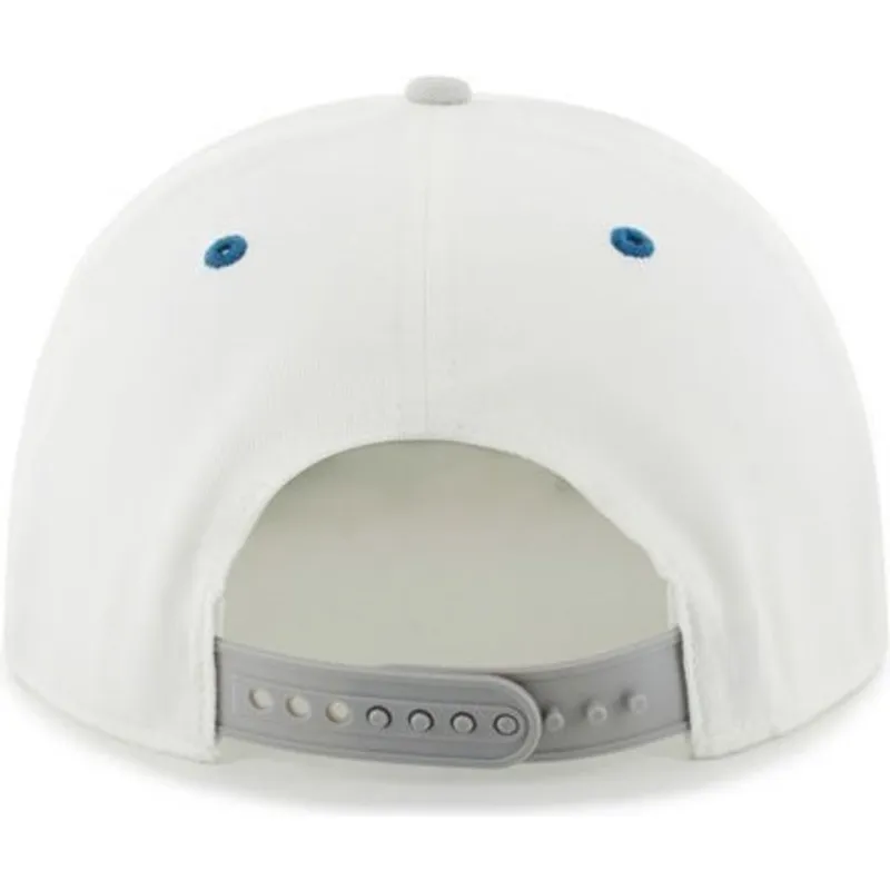 siltovka-rovna-biely-snapback-nhl-47-brand