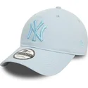 hellblaue-verstellbare-curved-cap-mit-blauem-logo-9twenty-league-essential-der-new-york-yankees-mlb-von-new-era