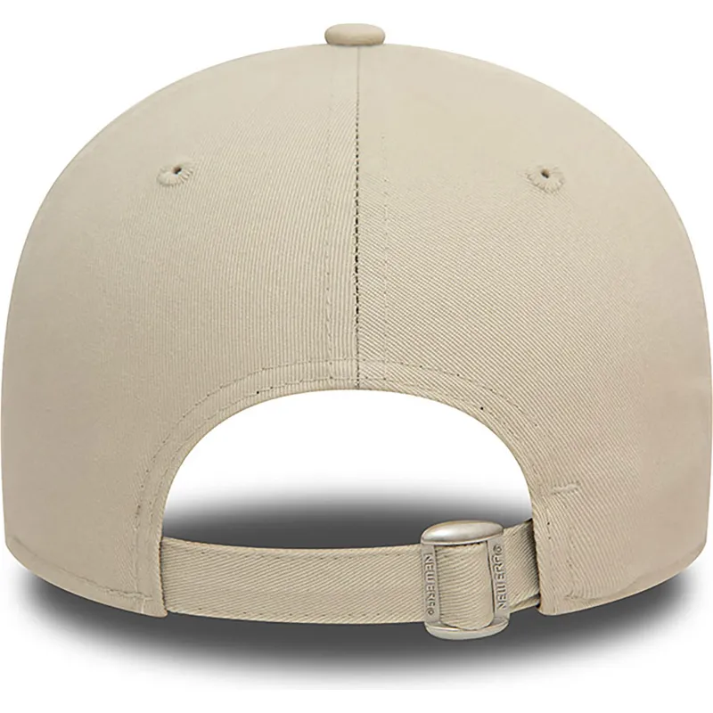 beige-verstellbare-curved-cap-9forty-metallic-pin-der-new-york-yankees-mlb-von-new-era