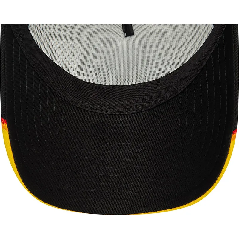 siltovka-zaoblena-biely-snapback-a-frame-flame-new-york-yankees-mlb-new-era