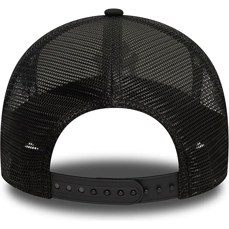 siltovka-zaoblena-biely-snapback-a-frame-flame-new-york-yankees-mlb-new-era