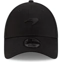 schwarze-verstellbare-kappe-mit-gebogenem-schirm-und-schwarzem-logo-9forty-seasonal-von-mclaren-racing-formula-1-von-new-era