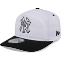 siltovka-zaoblena-biely-snapback-golfer-chrome-new-york-yankees-mlb-new-era