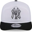 siltovka-zaoblena-biely-snapback-golfer-chrome-new-york-yankees-mlb-new-era