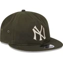 grune-verstellbare-flatcap-9fifty-waxed-canvas-der-new-york-yankees-mlb-von-new-era