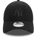 new-era-curved-brim-9forty-check-infill-new-york-yankees-mlb-black-adjustable-cap