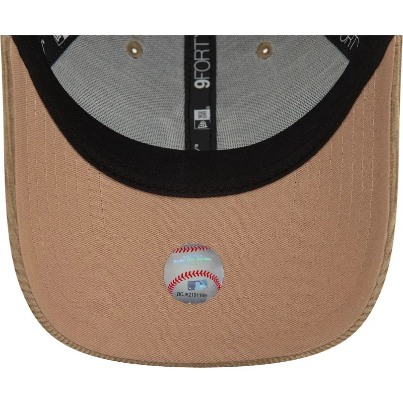 siltovka-zaoblena-bezova-nastavitelny-9forty-cord-new-york-yankees-mlb-new-era