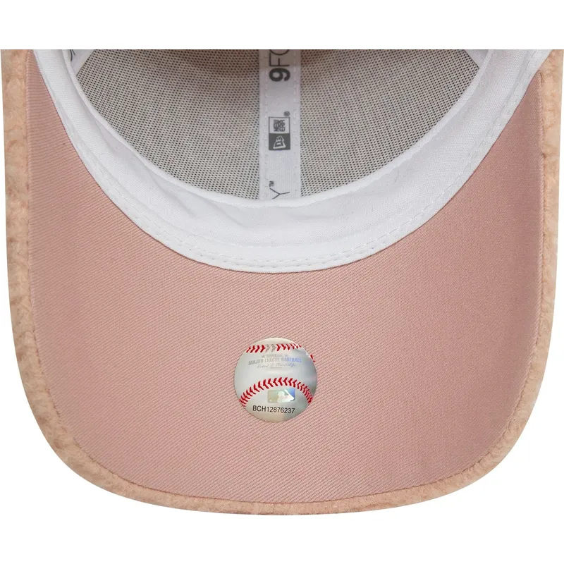 siltovka-zaoblena-ruzova-nastavitelny-9forty-borg-new-york-yankees-mlb-new-era siltovka-zaoblena-ruzova-nastavitelny-9forty-borg-new-york-yankees-mlb-new-era