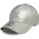 siltovka-zaoblena-siva-nastavitelny-plateada-plateado-9forty-midi-pu-new-york-yankees-mlb-new-era