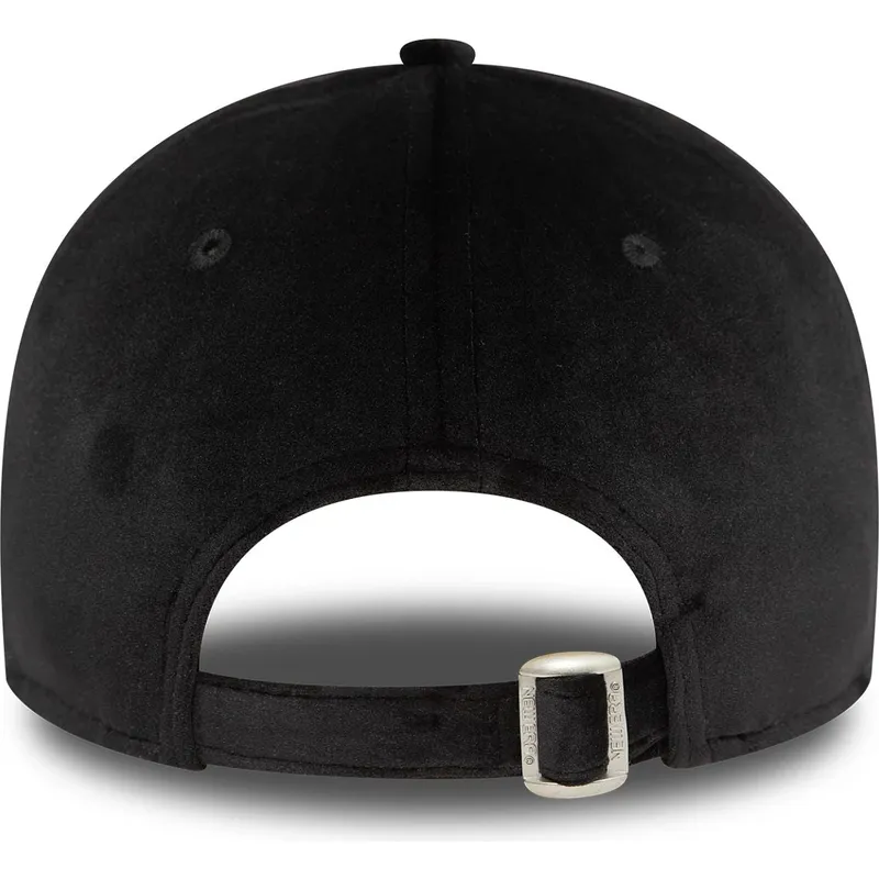 siltovka-zaoblena-cierna-nastavitelny-9forty-velour-diamante-new-york-yankees-mlb-new-era siltovka-zaoblena-cierna-nastavitelny-9forty-velour-diamante-new-york-yankees-mlb-new-era