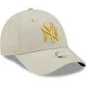 cap-zaoblena-beige-adjustable-strap-dorado-9forty-metallic-new-york-yankees-mlb-new-era