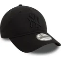 schwarze-verstellbare-curved-cap-mit-schwarzem-logo-9twenty-washed-der-new-york-yankees-mlb-von-new-era