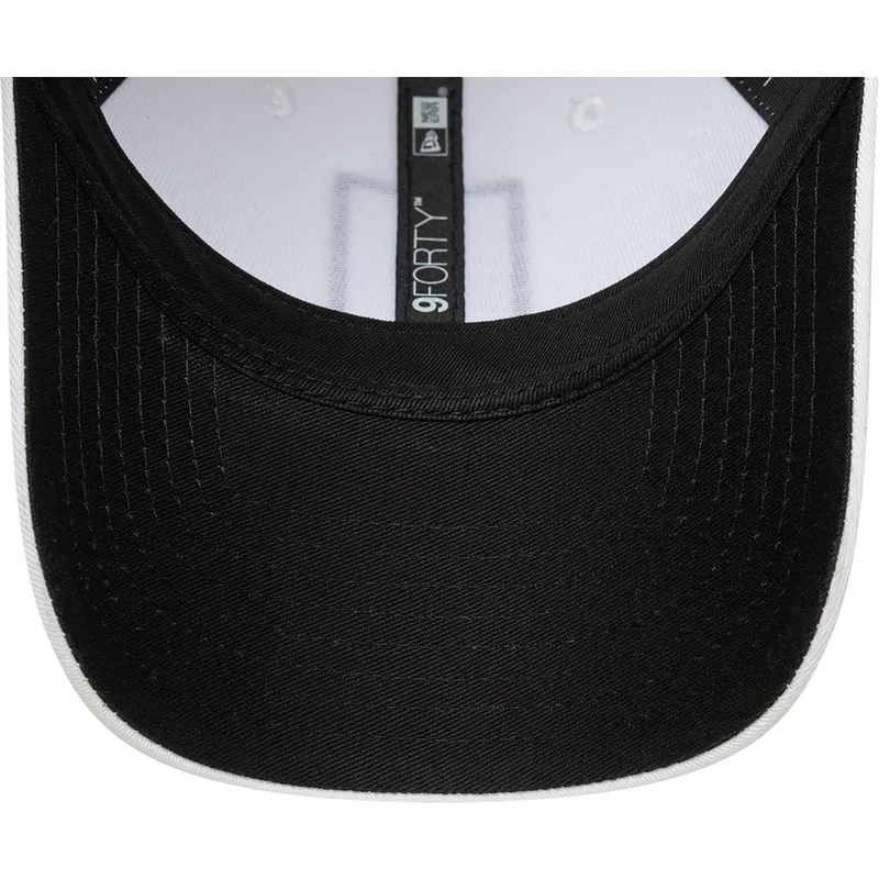weisse-verstellbare-curved-cap-9forty-core-pio-fc-kings-league-von-new-era