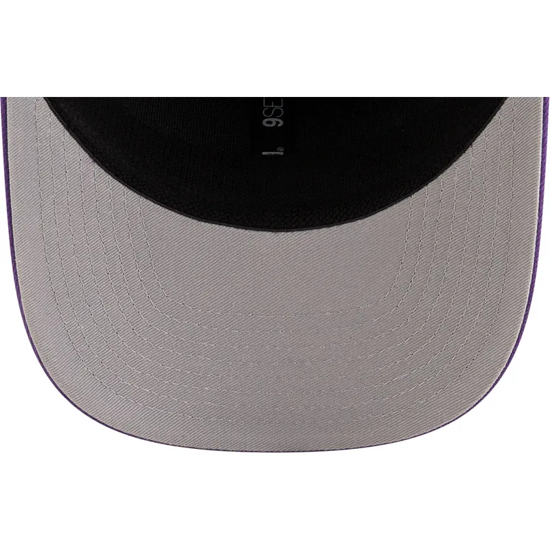 siltovka-zaoblena-fialova-snapback-9seventy-statement-stretch-snap-los-angeles-lakers-nba-new-era siltovka-zaoblena-fialova-snapback-9seventy-statement-stretch-snap-los-angeles-lakers-nba-new-era