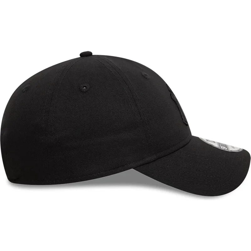 siltovka-zaoblena-cierna-nastavitelny-9twenty-league-essential-new-york-yankees-mlb-new-era