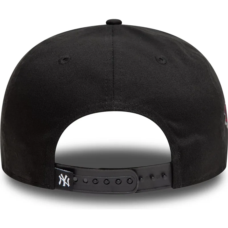 schwarze-flache-snapback-kappe-mit-grauem-logo-9fifty-icon-von-new-york-yankees-mlb-snake-von-new-era