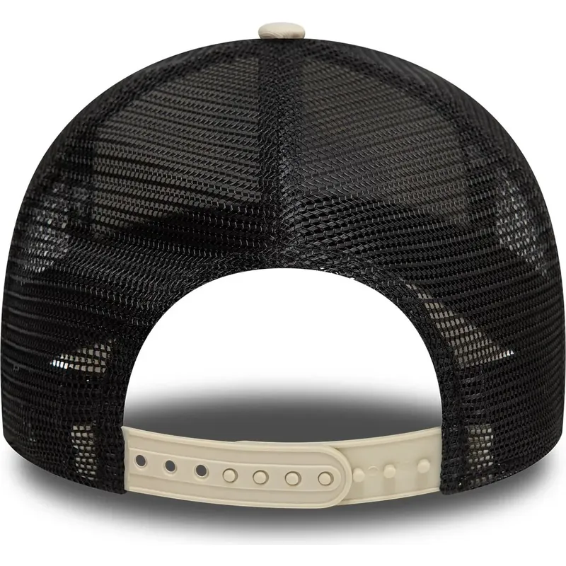 siltovka-zaoblena-cierna-snapback-9forty-a-frame-outdoor-patch-new-era siltovka-zaoblena-cierna-snapback-9forty-a-frame-outdoor-patch-new-era