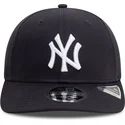siltovka-zaoblena-tmavomodra-snapback-9seventy-stretch-snap-new-york-yankees-mlb-new-era