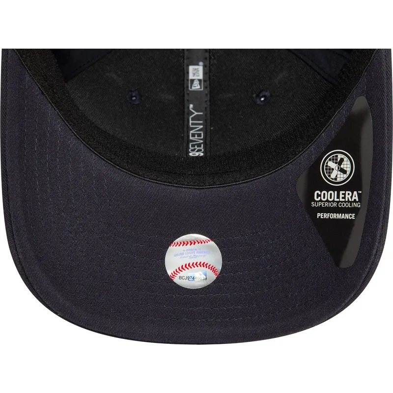 marineblaue-gebogene-snapback-kappe-9seventy-stretch-snap-der-new-york-yankees-mlb-von-new-era